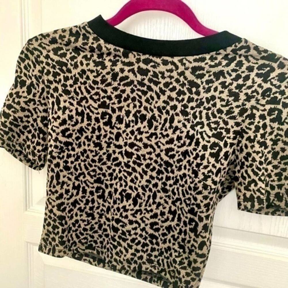 Lush leopard print knit crop top size small